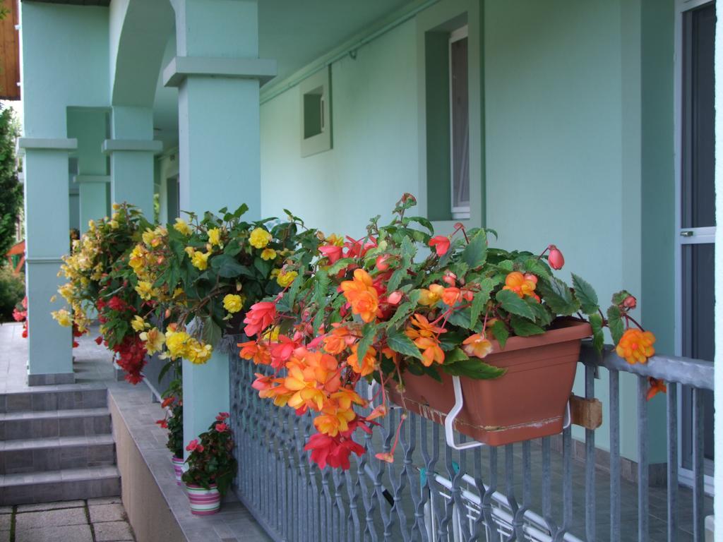 Rajna Apartmanhaz Bogács Buitenkant foto