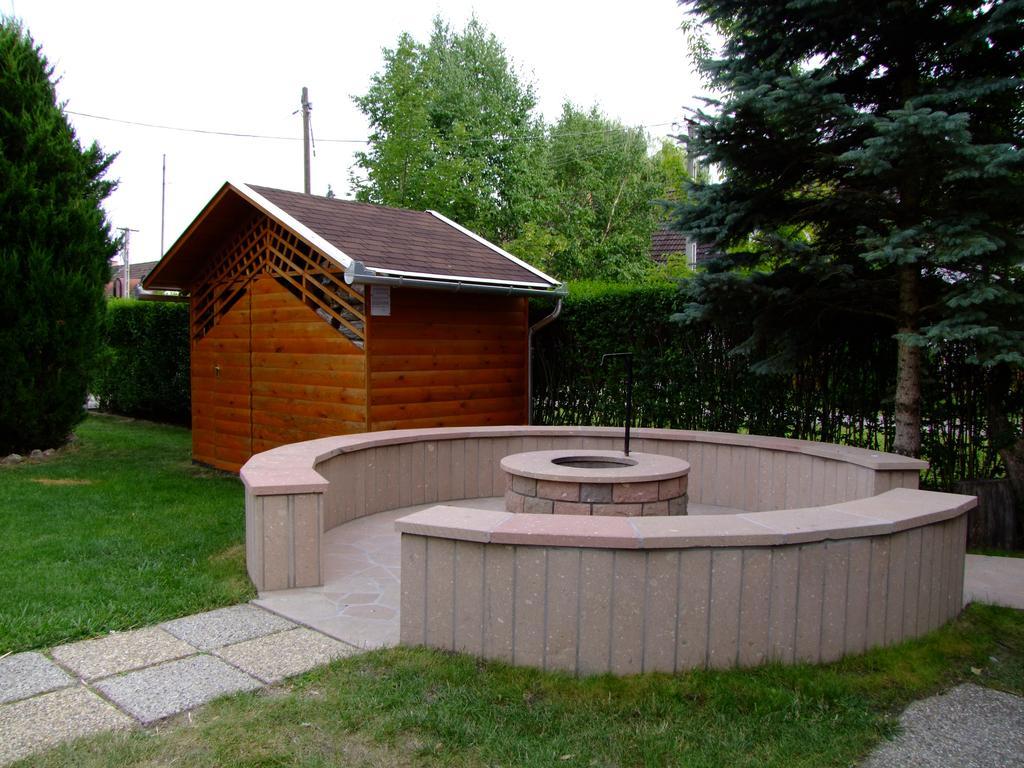 Rajna Apartmanhaz Bogács Buitenkant foto